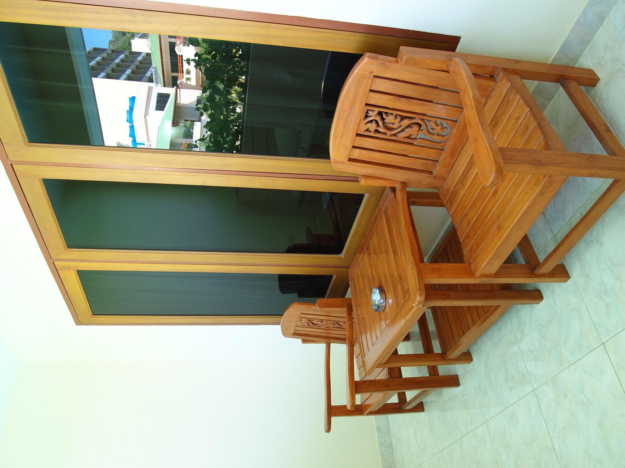 Karon Village Hotel Exterior foto