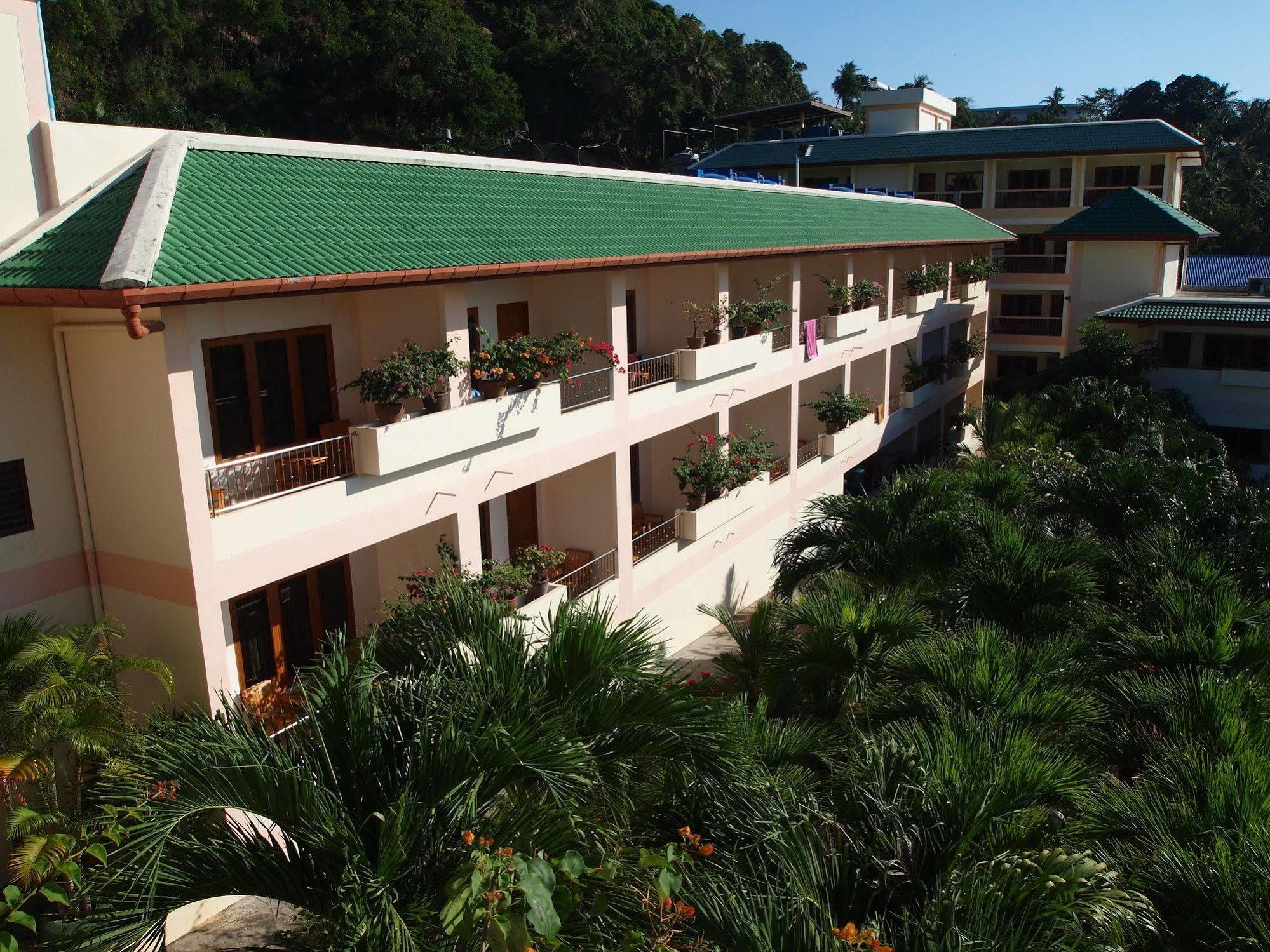 Karon Village Hotel Exterior foto