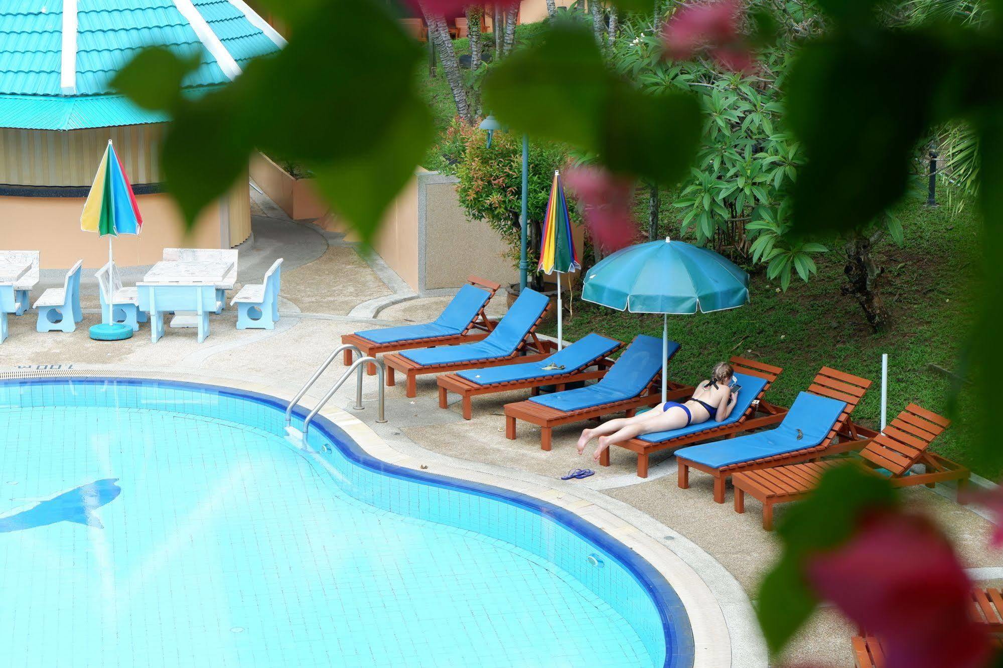Karon Village Hotel Exterior foto