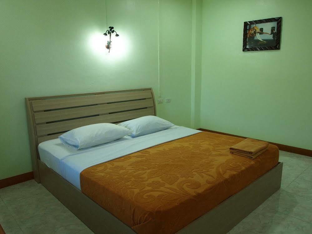 Karon Village Hotel Exterior foto